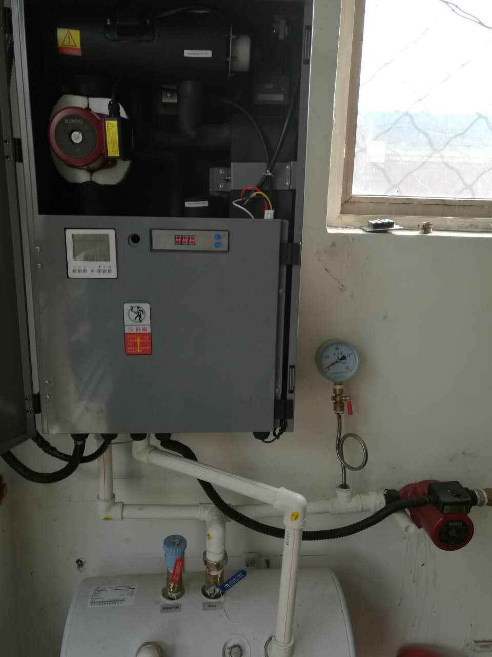 Précautions pour l'installation d'une pompe à eau dans un système de pompe à chaleur
    